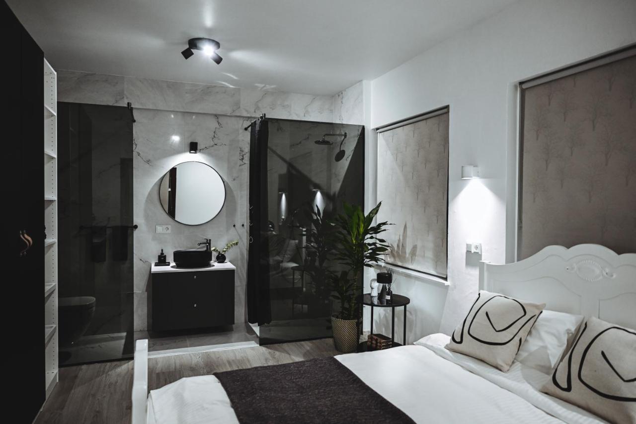 Alka - Cozy Room By The Sea With Private Hot Tub Njarthvik Εξωτερικό φωτογραφία