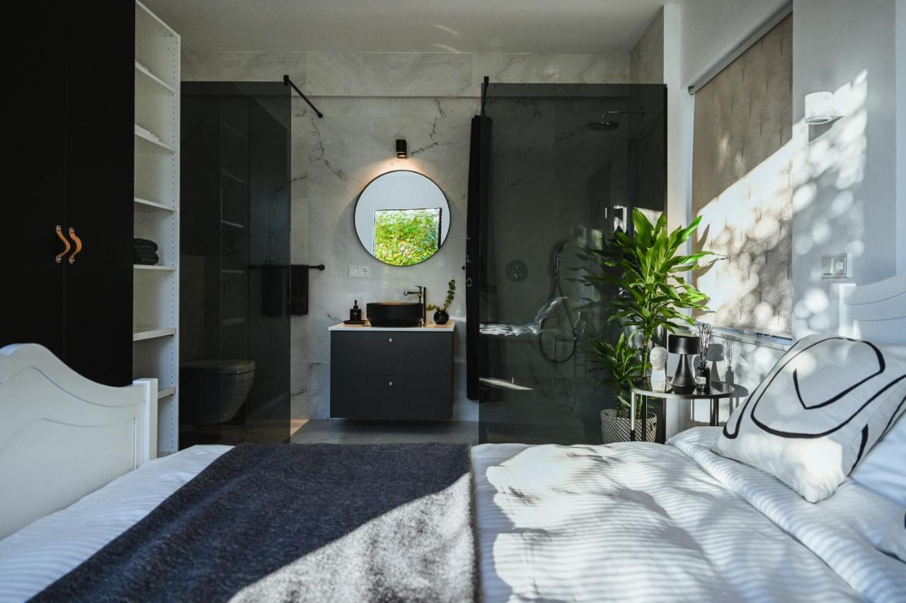 Alka - Cozy Room By The Sea With Private Hot Tub Njarthvik Εξωτερικό φωτογραφία